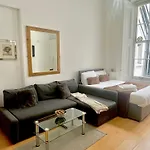 Paddington Apartments By Primecityhosts